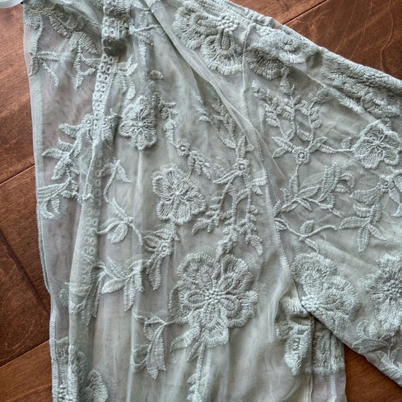 Lace Kimono - Picture 4 of 6